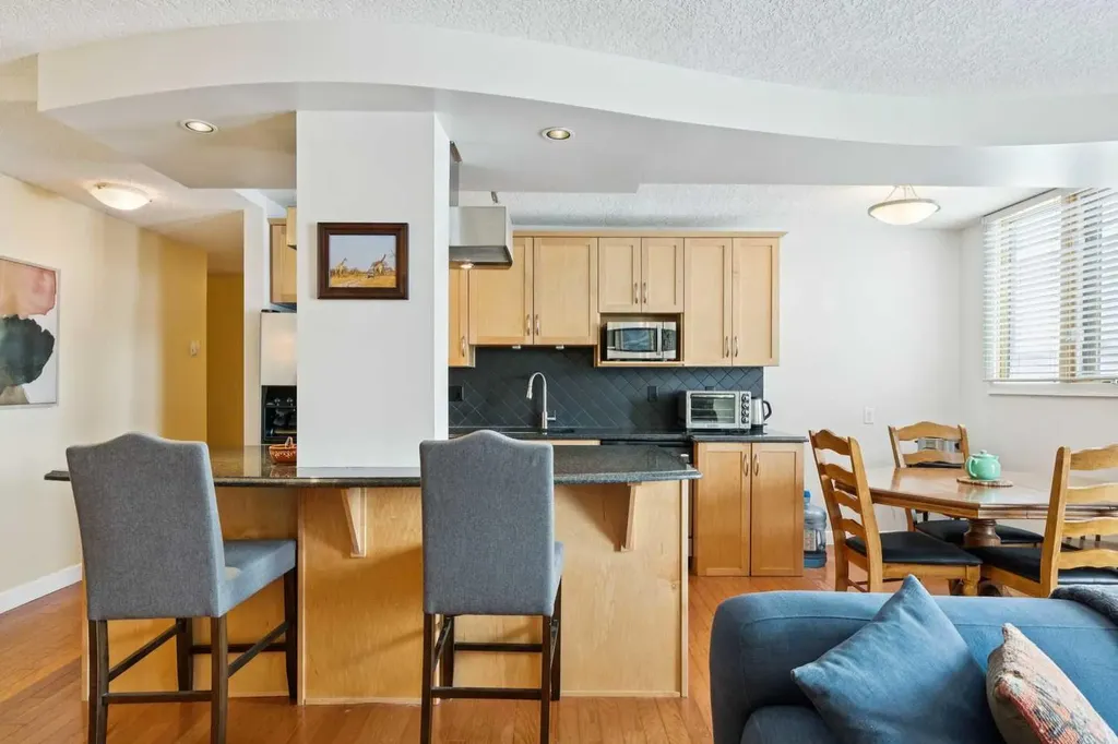 1225 15 Avenue SW Calgary AB T3C 0X6