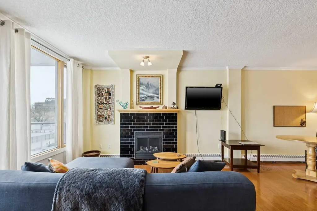 1225 15 Avenue SW Calgary AB T3C 0X6
