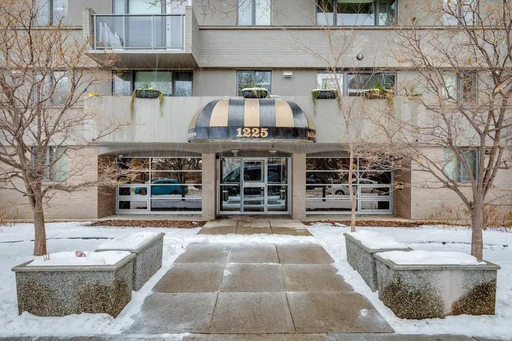 1225 15 Avenue SW Calgary AB T3C 0X6
