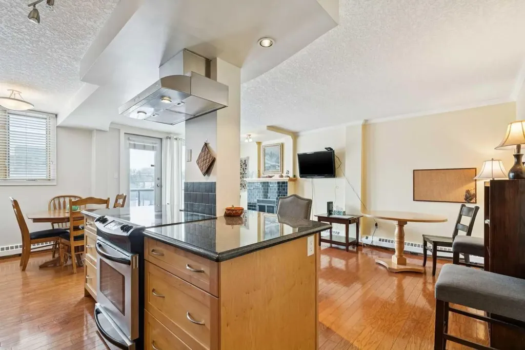 1225 15 Avenue SW Calgary AB T3C 0X6