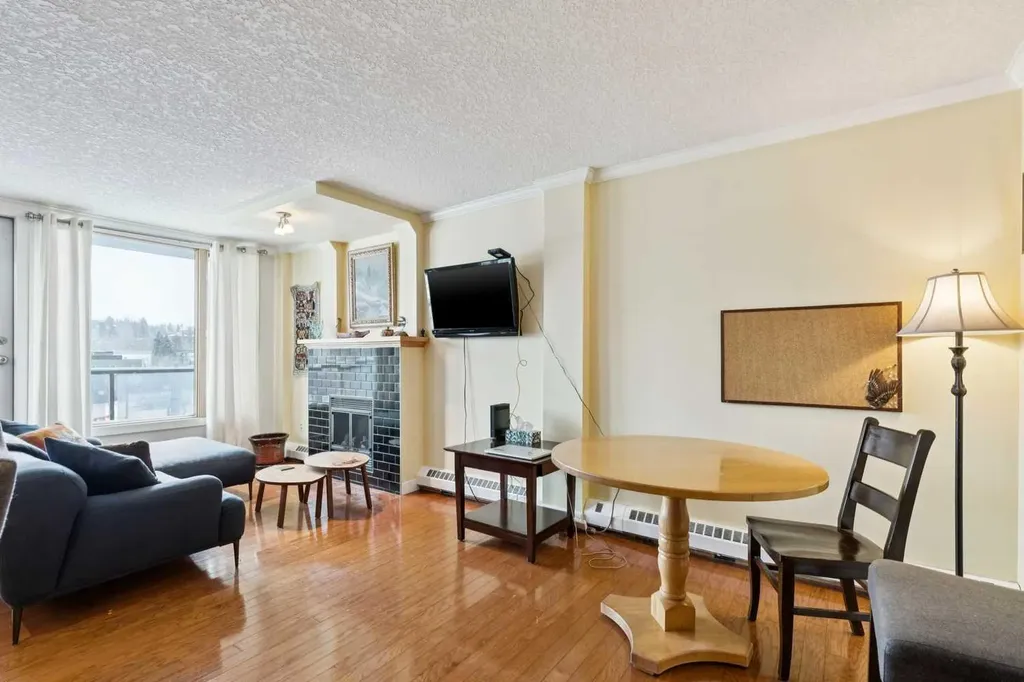 1225 15 Avenue SW Calgary AB T3C 0X6