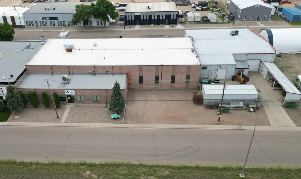 1954 10 Avenue NW Medicine Hat AB T1A 7J5