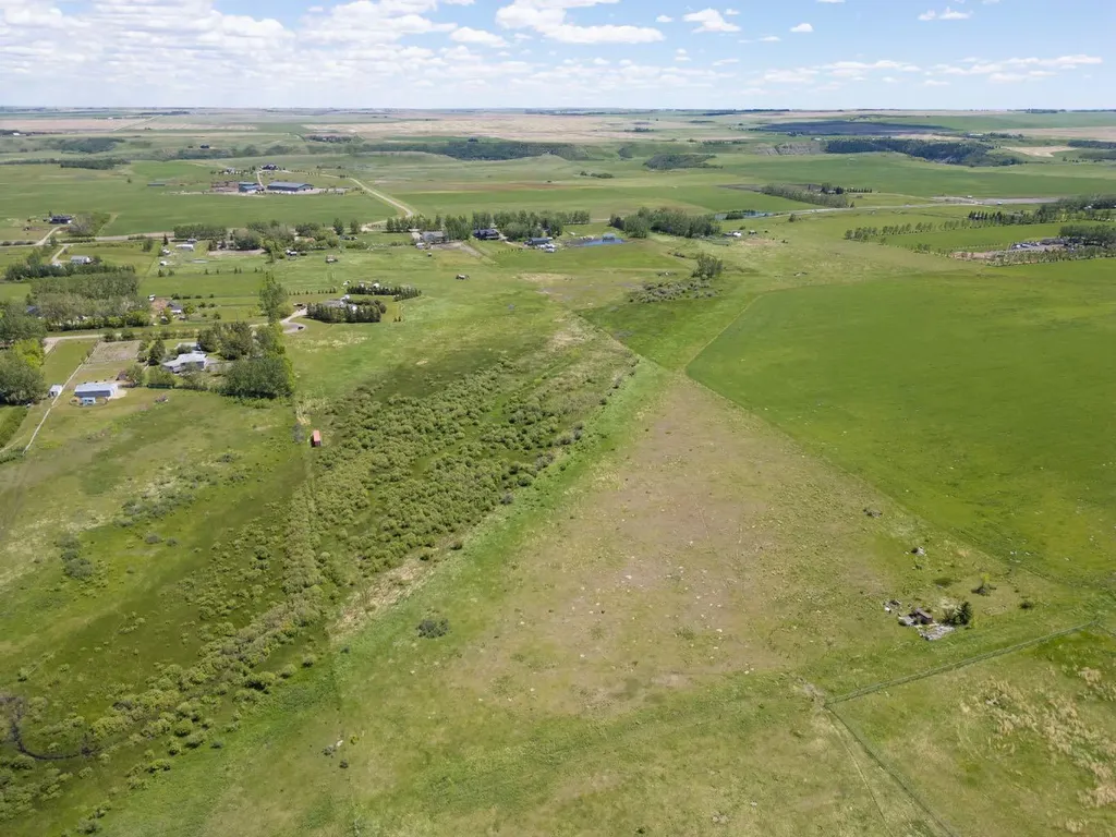 306085 92 Street E Rural Foothills County AB T0L 0X0
