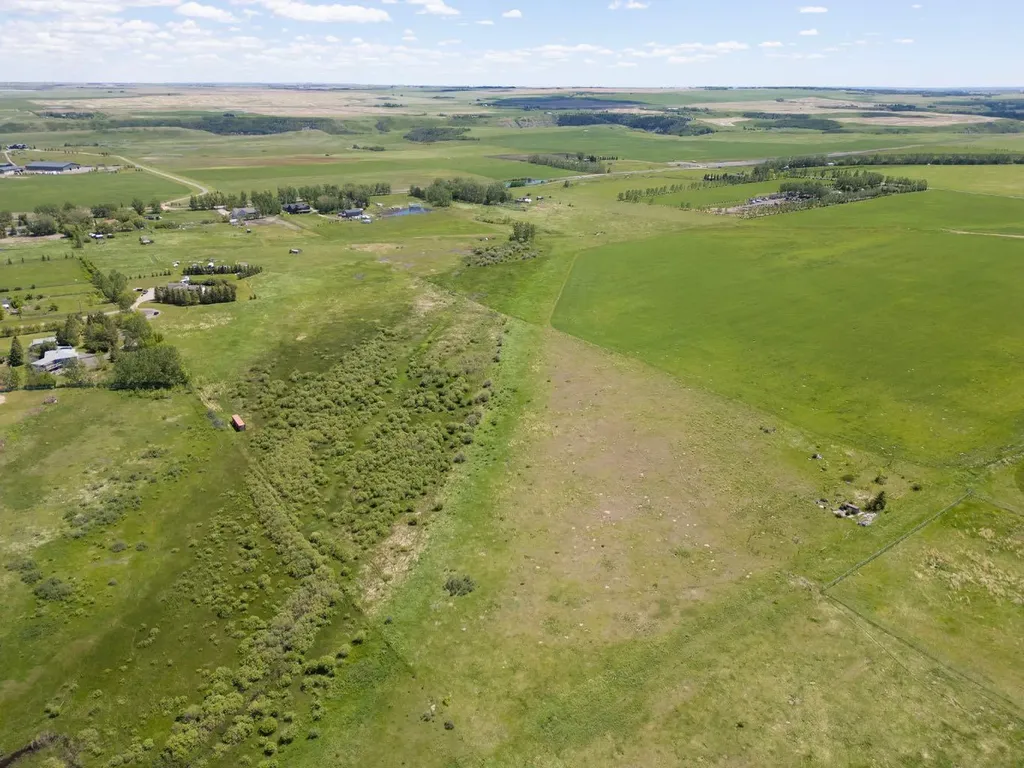 306085 92 Street E Rural Foothills County AB T0L 0X0