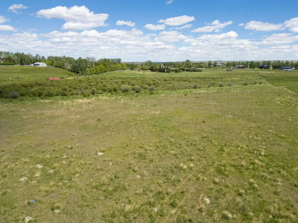 306085 92 Street E Rural Foothills County AB T0L 0X0