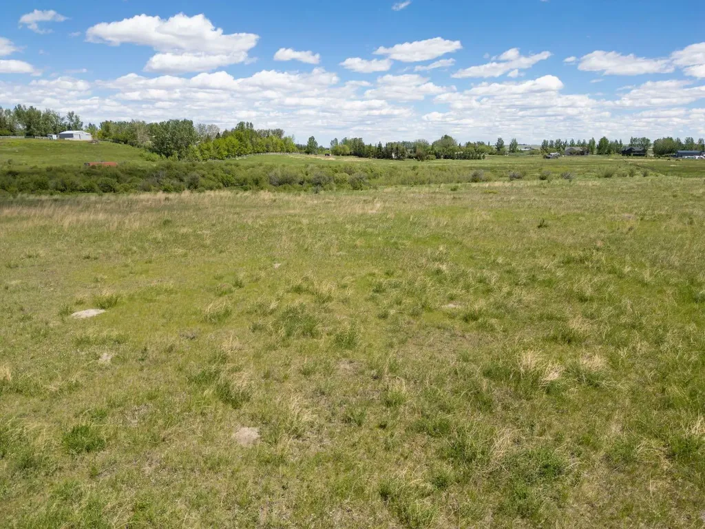 306085 92 Street E Rural Foothills County AB T0L 0X0