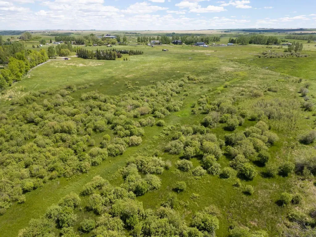 306085 92 Street E Rural Foothills County AB T0L 0X0