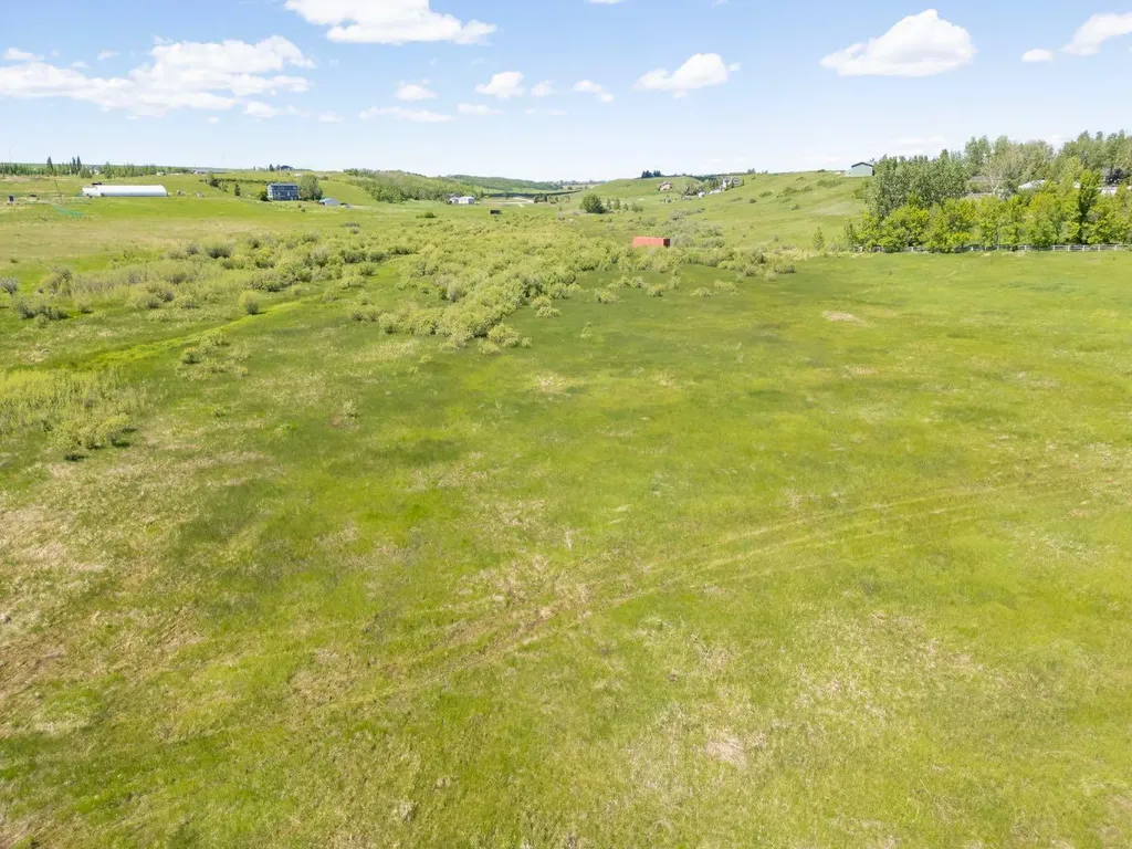 306085 92 Street E Rural Foothills County AB T0L 0X0