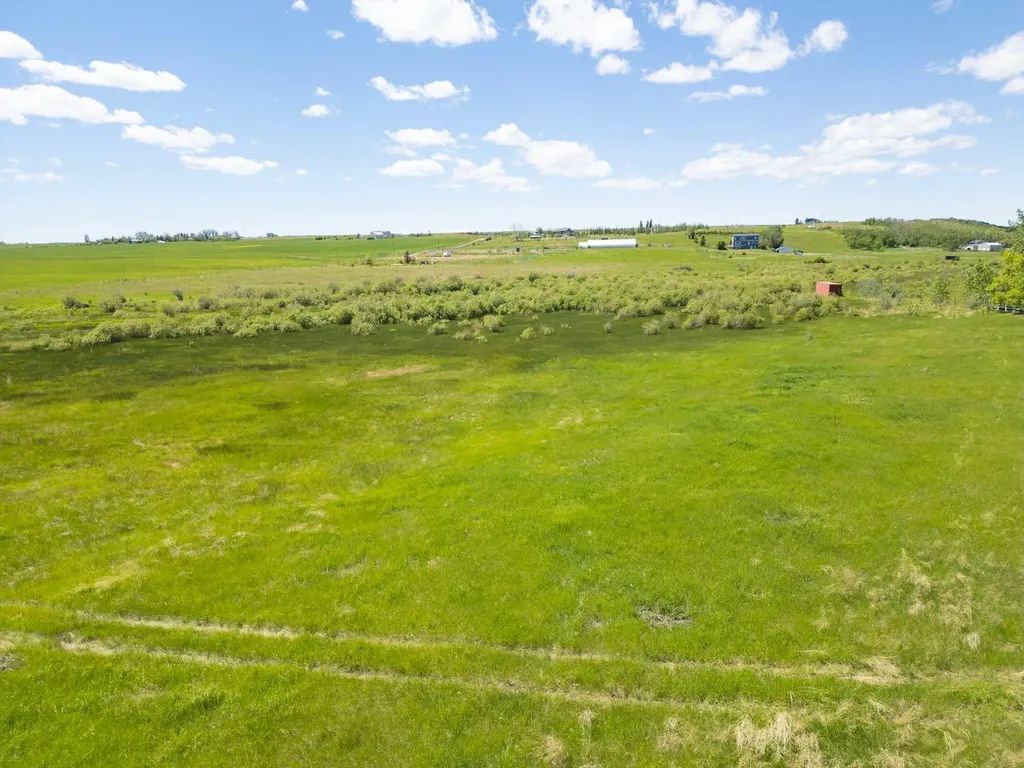 306085 92 Street E Rural Foothills County AB T0L 0X0
