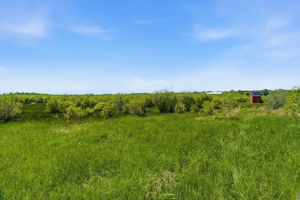 306085 92 Street E Rural Foothills County AB T0L 0X0