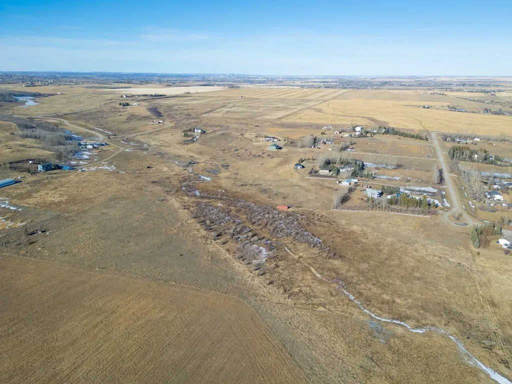 306085 92 Street E Rural Foothills County AB T0L 0X0
