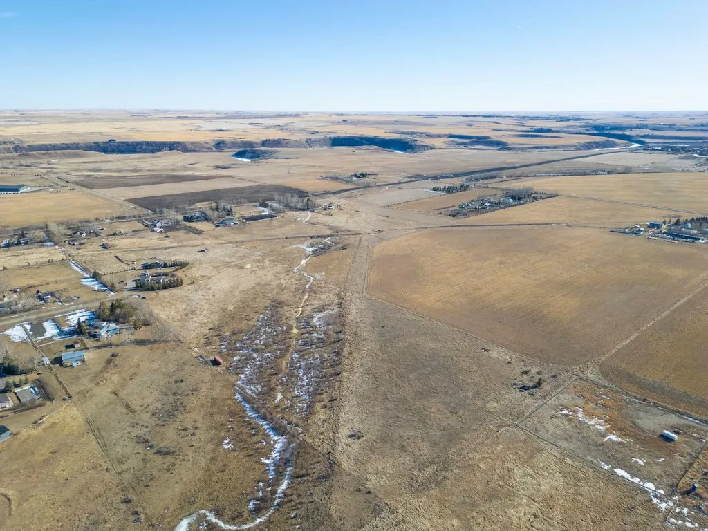306085 92 Street E Rural Foothills County AB T0L 0X0