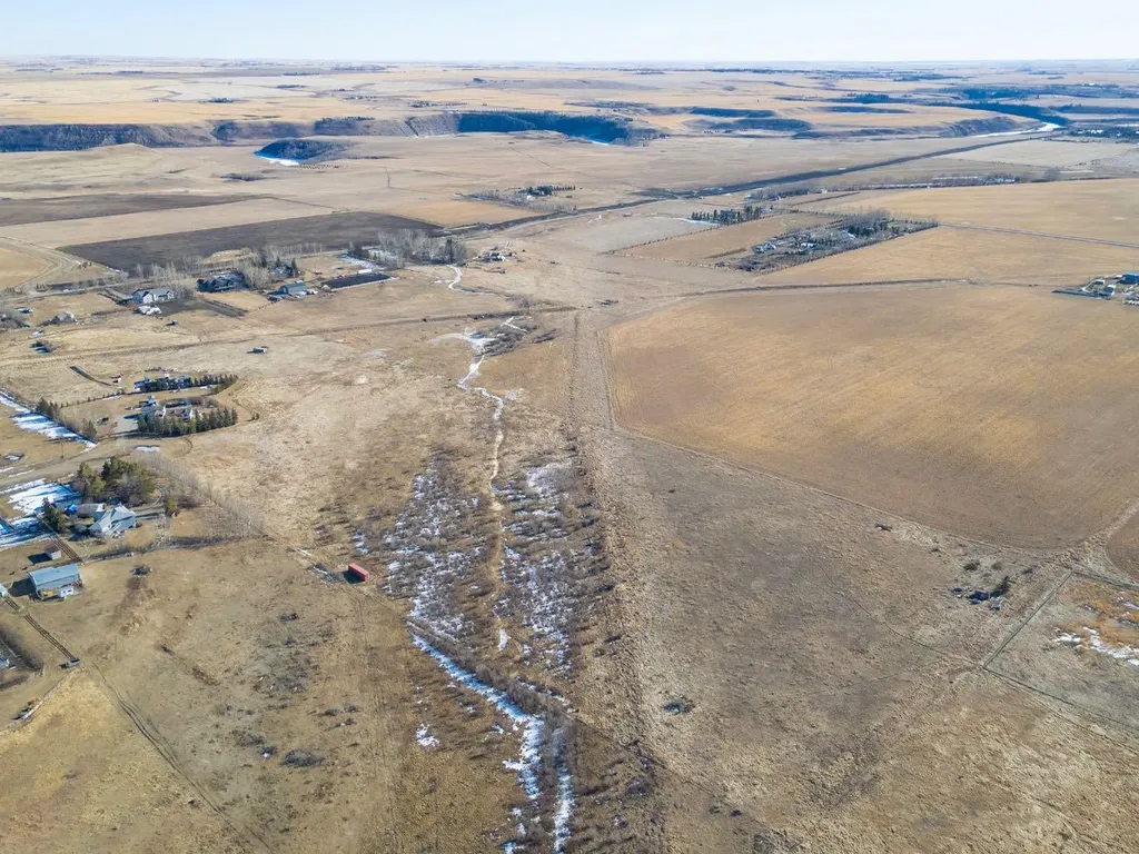 306085 92 Street E Rural Foothills County AB T0L 0X0