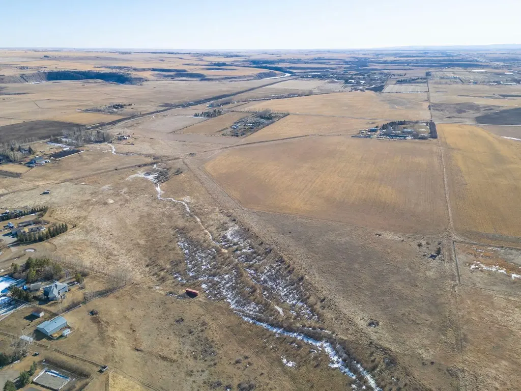 306085 92 Street E Rural Foothills County AB T0L 0X0