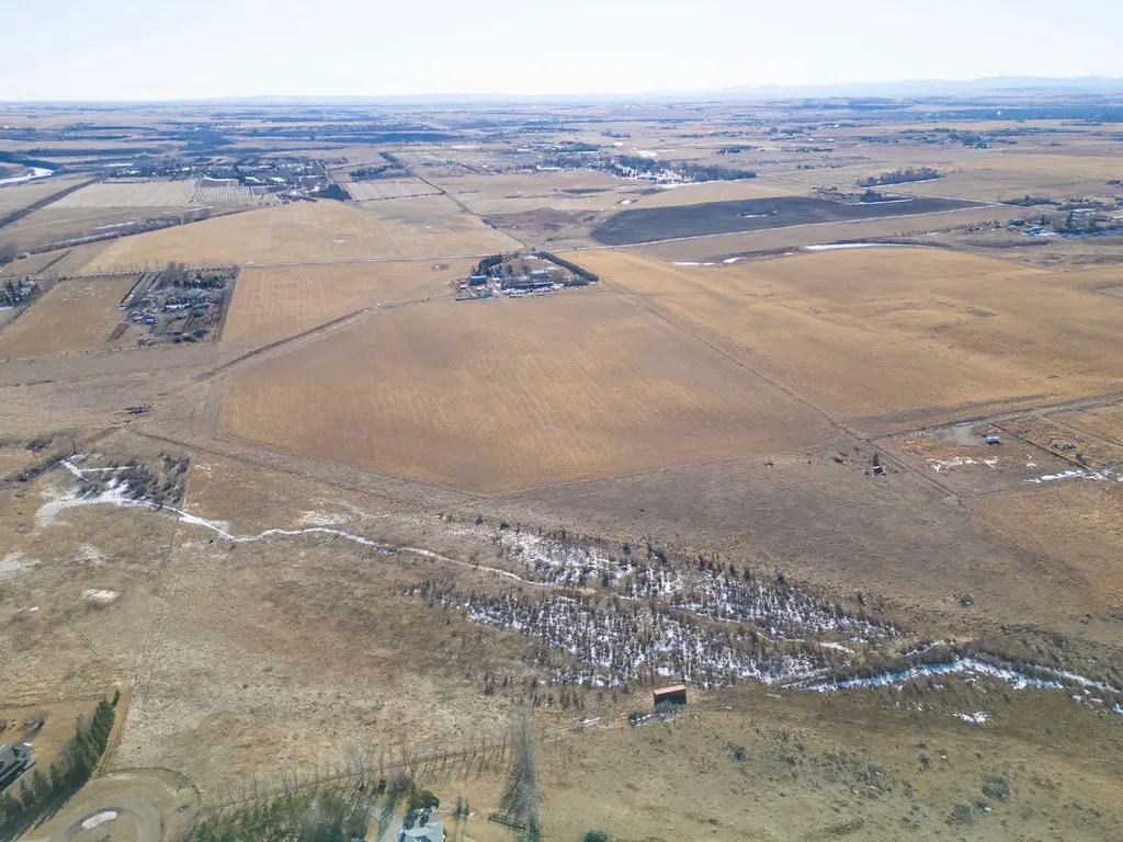 306085 92 Street E Rural Foothills County AB T0L 0X0
