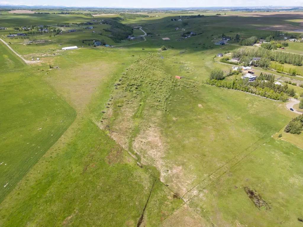 306085 92 Street E Rural Foothills County AB T0L 0X0