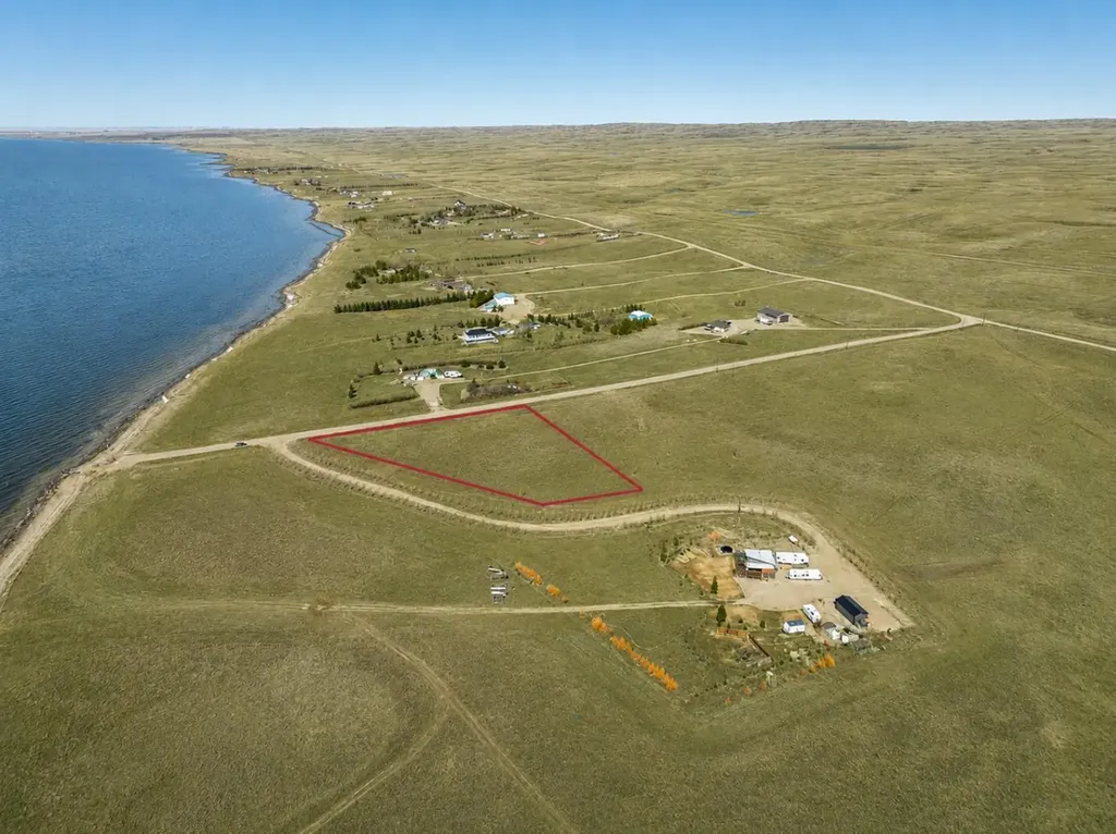 4 21 17 20 NE Rural Vulcan County AB T0L 1L0