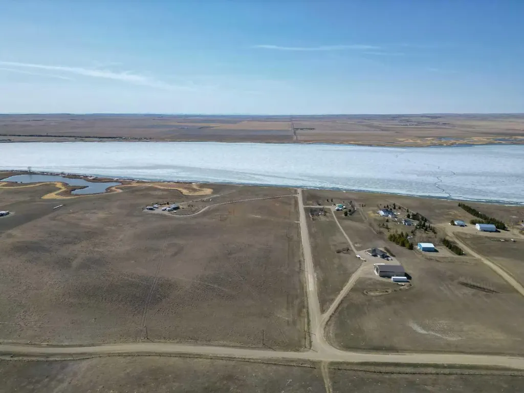 4 21 17 20 NE Rural Vulcan County AB T0L 1L0