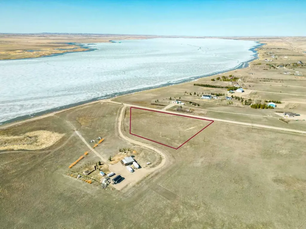 4 21 17 20 NE Rural Vulcan County AB T0L 1L0