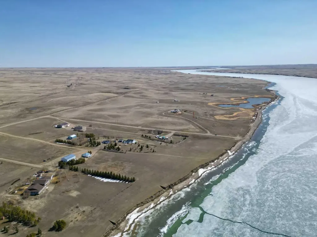 4 21 17 20 NE Rural Vulcan County AB T0L 1L0