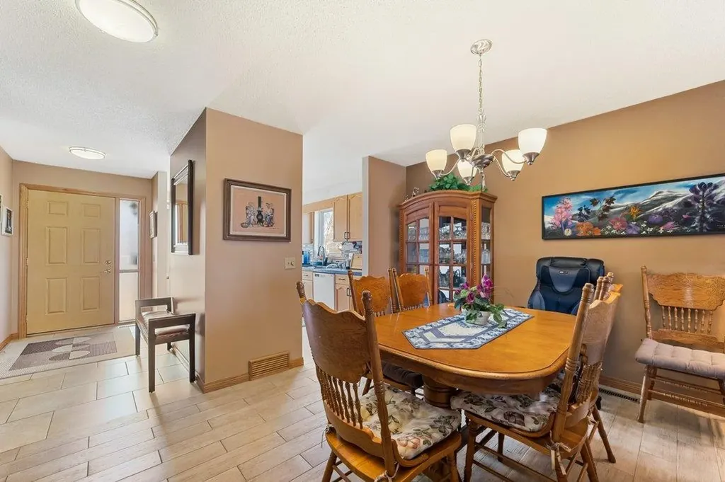52 Macewan Park Heights NW Calgary AB T3K 3W7