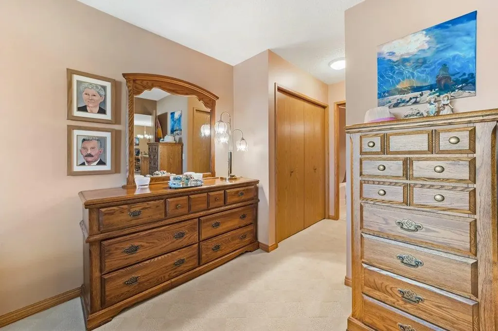 52 Macewan Park Heights NW Calgary AB T3K 3W7