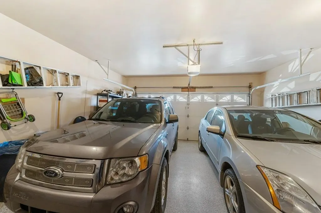 52 Macewan Park Heights NW Calgary AB T3K 3W7