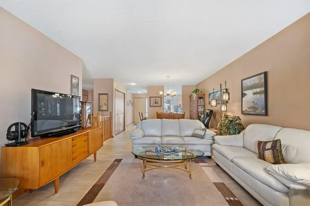 52 Macewan Park Heights NW Calgary AB T3K 3W7