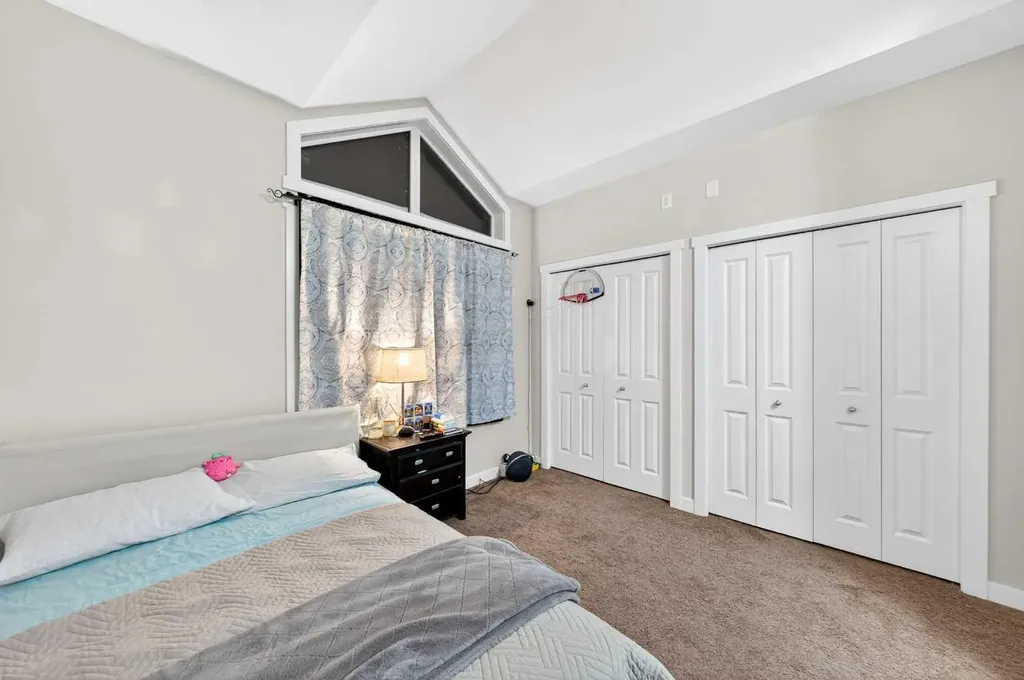 156 Skyview Ranch Road NE Calgary AB T3N 0G3