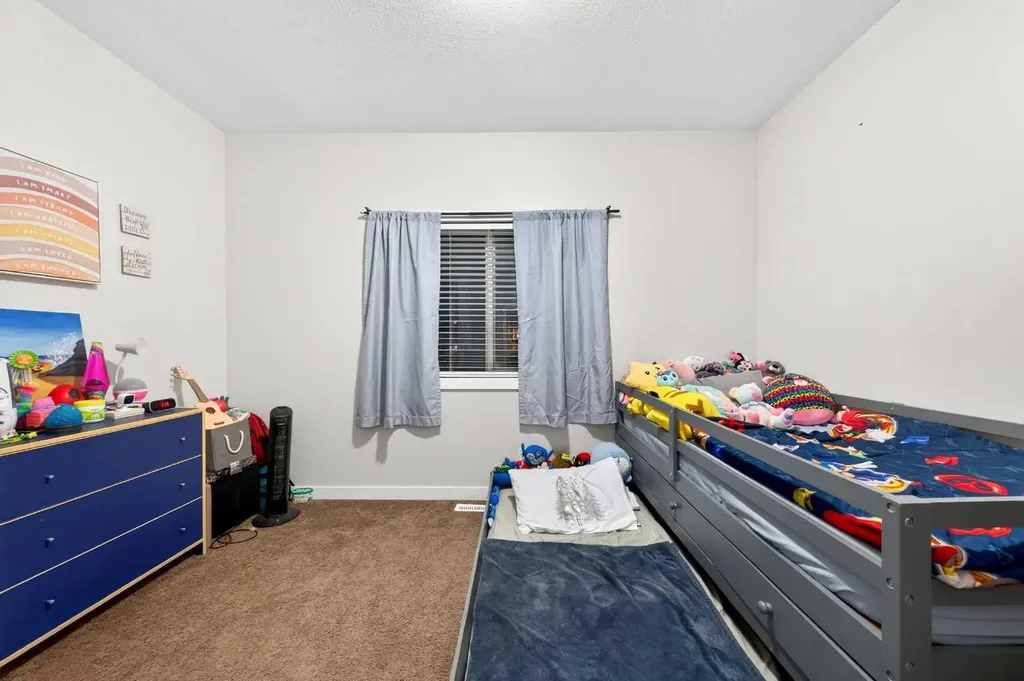 156 Skyview Ranch Road NE Calgary AB T3N 0G3