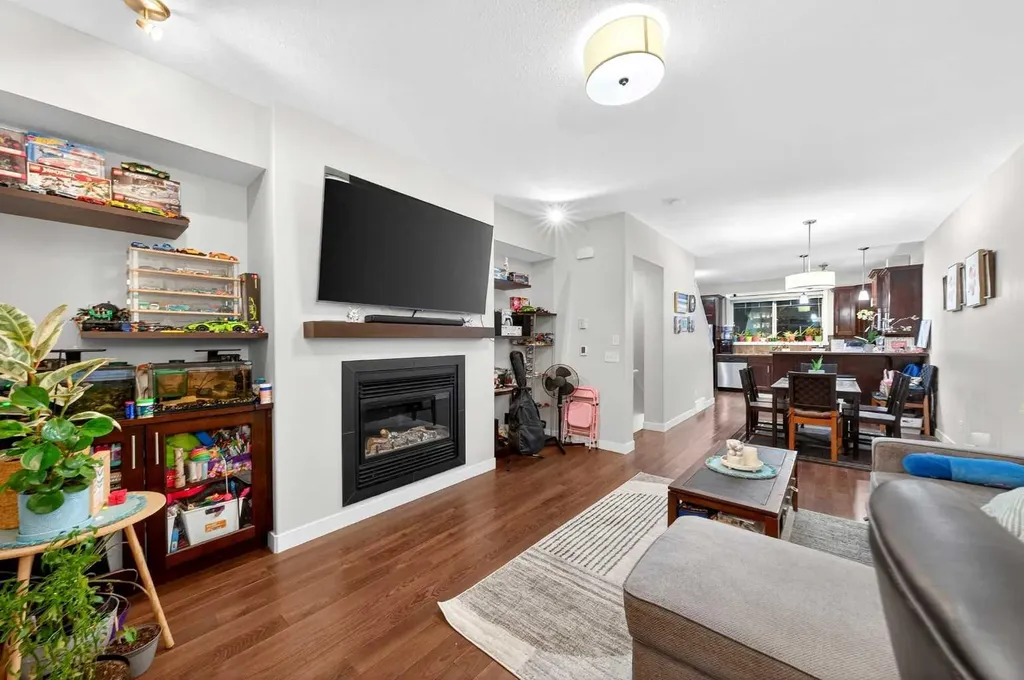156 Skyview Ranch Road NE Calgary AB T3N 0G3