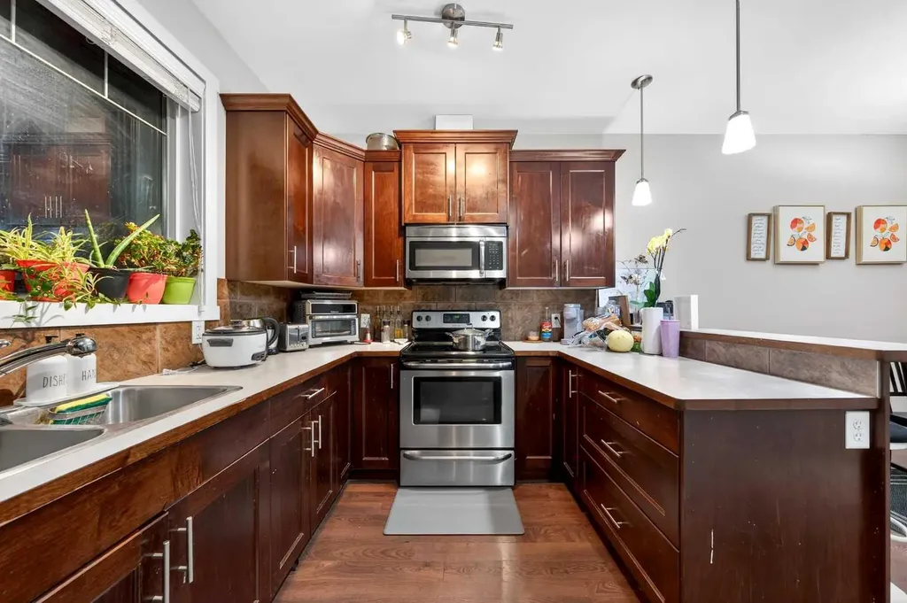 156 Skyview Ranch Road NE Calgary AB T3N 0G3