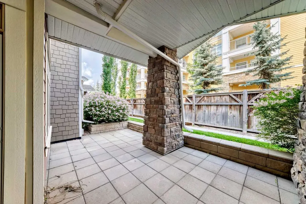 22 Auburn Bay Link SE Calgary AB T3M 1Z8
