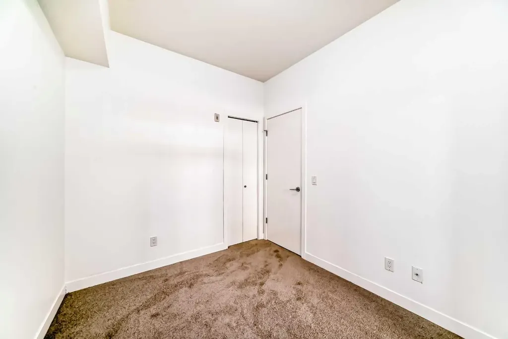 22 Auburn Bay Link SE Calgary AB T3M 1Z8