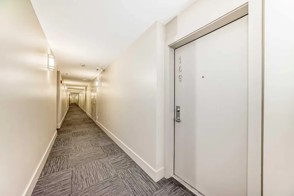 22 Auburn Bay Link SE Calgary AB T3M 1Z8