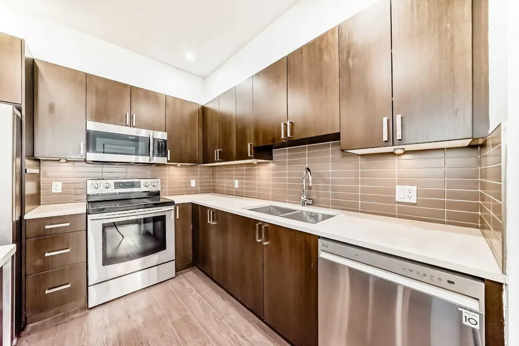 22 Auburn Bay Link SE Calgary AB T3M 1Z8