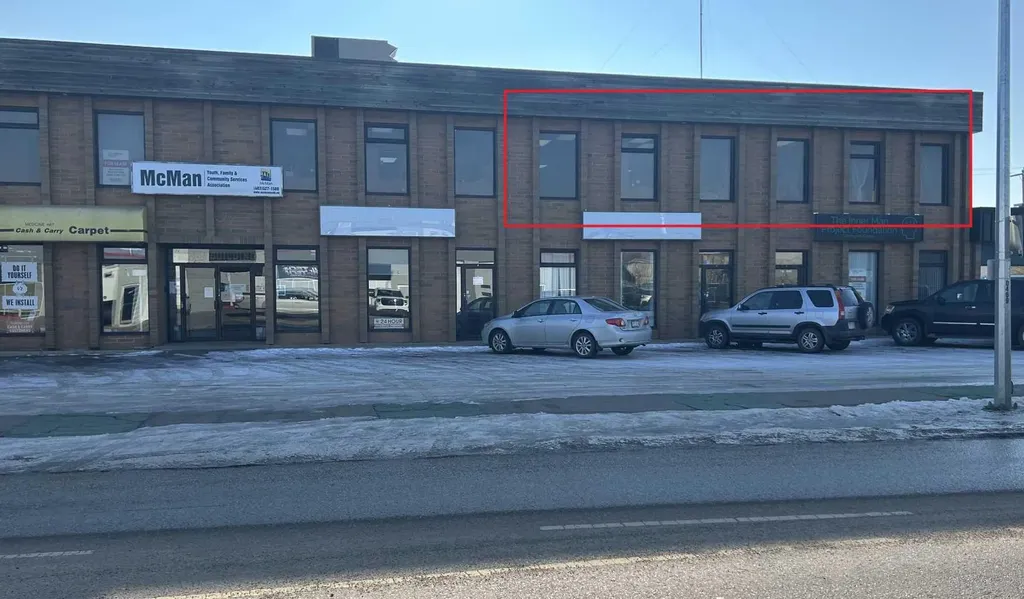 941 South Railway Street SE Medicine Hat AB T1A 2W3