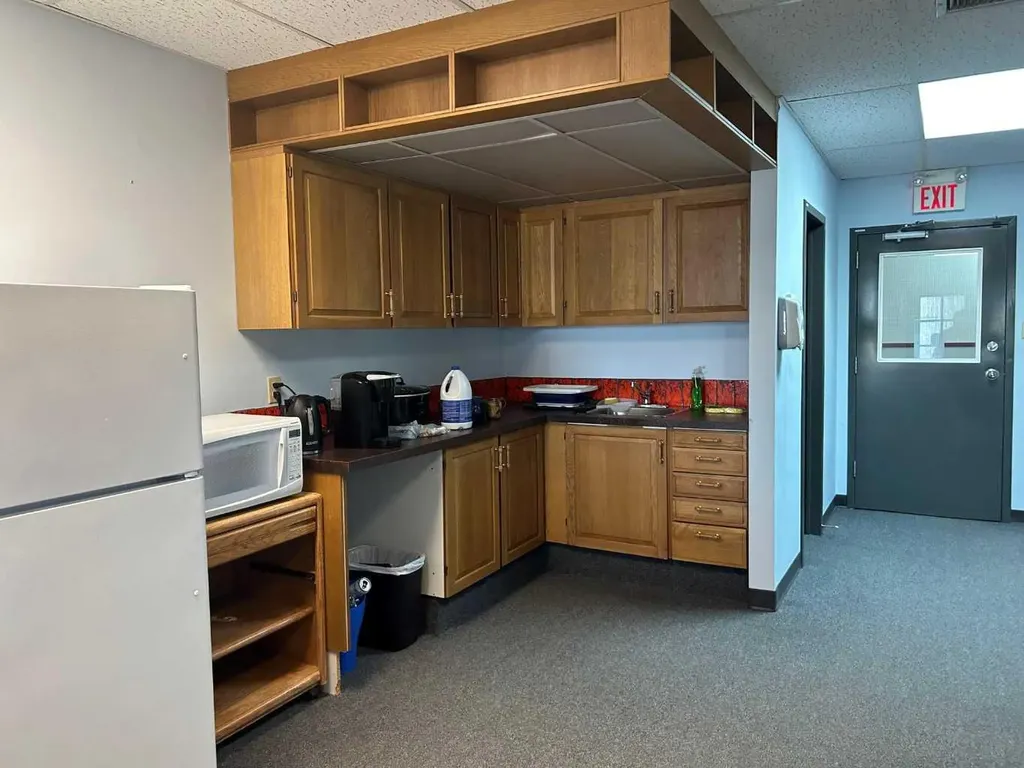 941 South Railway Street SE Medicine Hat AB T1A 2W3