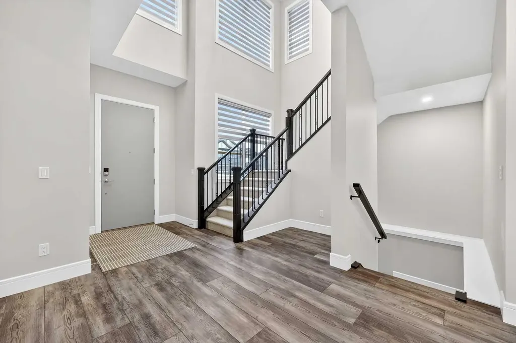 95 Rock Lake View NW Calgary AB T3G 0E9