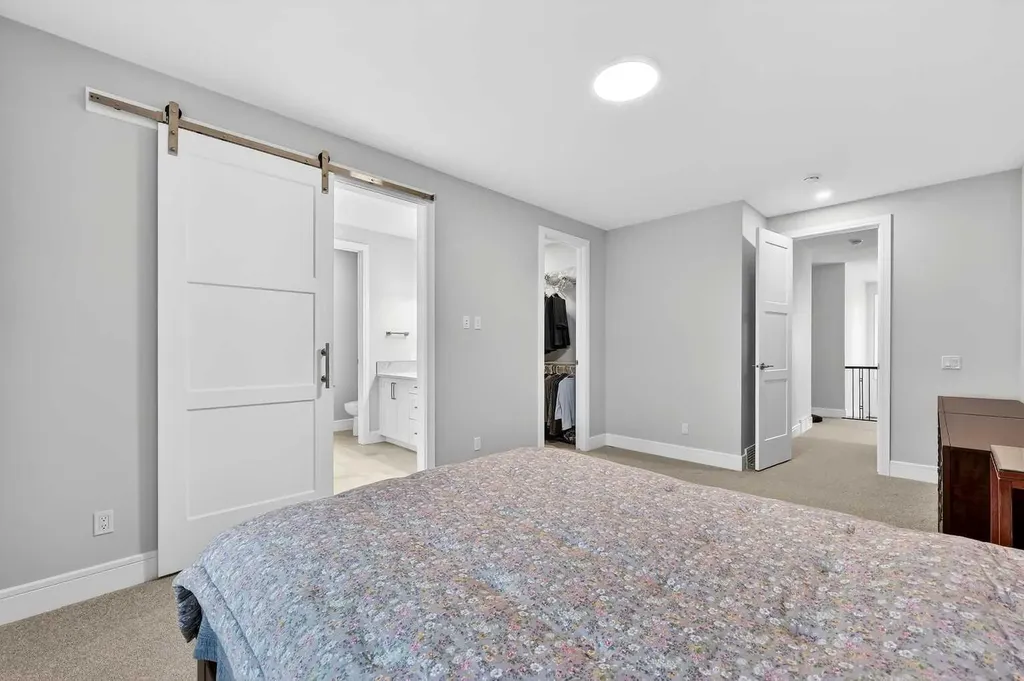 95 Rock Lake View NW Calgary AB T3G 0E9