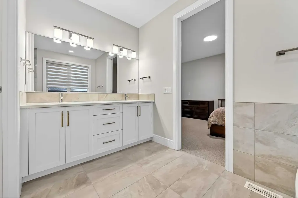 95 Rock Lake View NW Calgary AB T3G 0E9