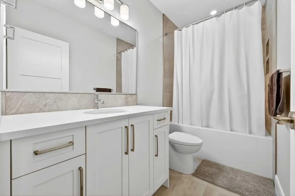 95 Rock Lake View NW Calgary AB T3G 0E9
