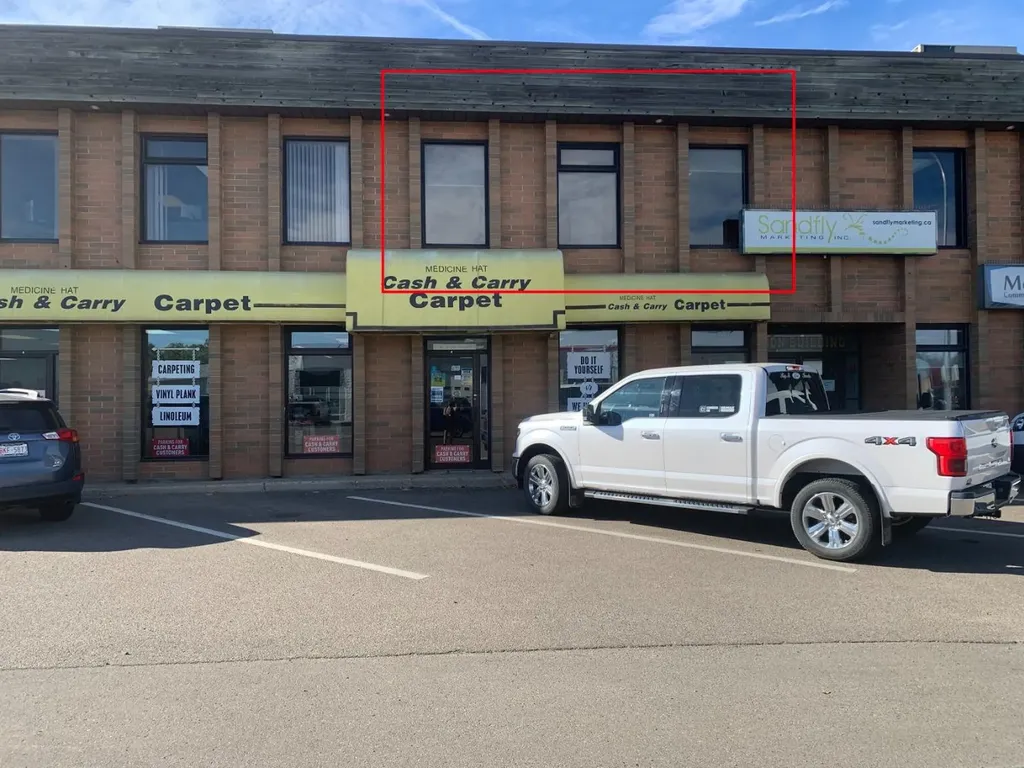 941 South Railway Street SE Medicine Hat AB T1A 2W3