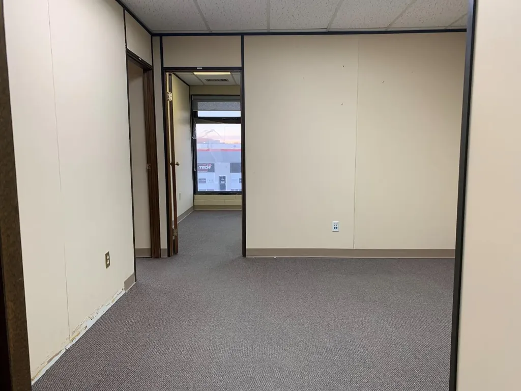 941 South Railway Street SE Medicine Hat AB T1A 2W3