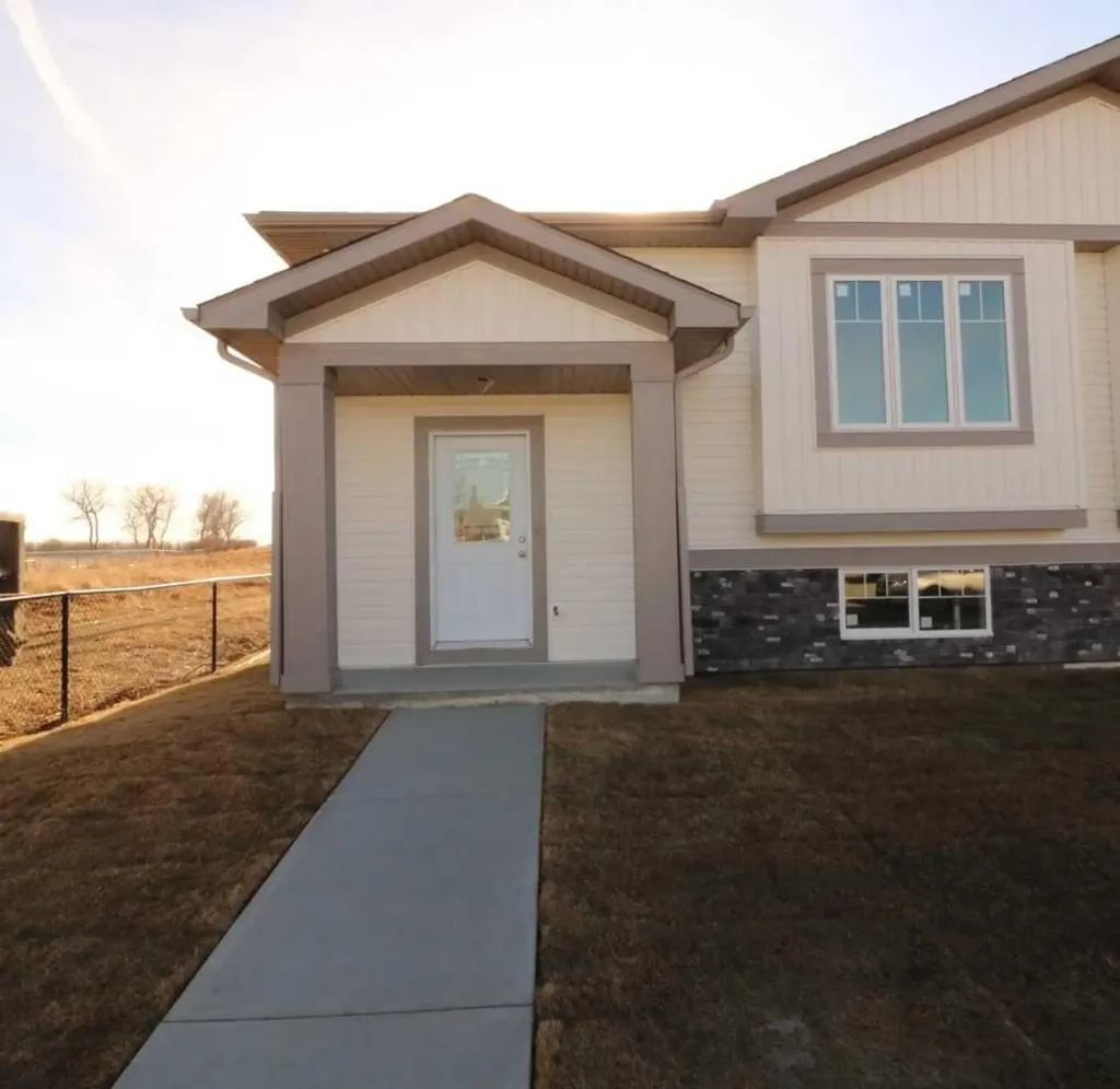 447 Henricks Drive Irricana AB T0M 1B0