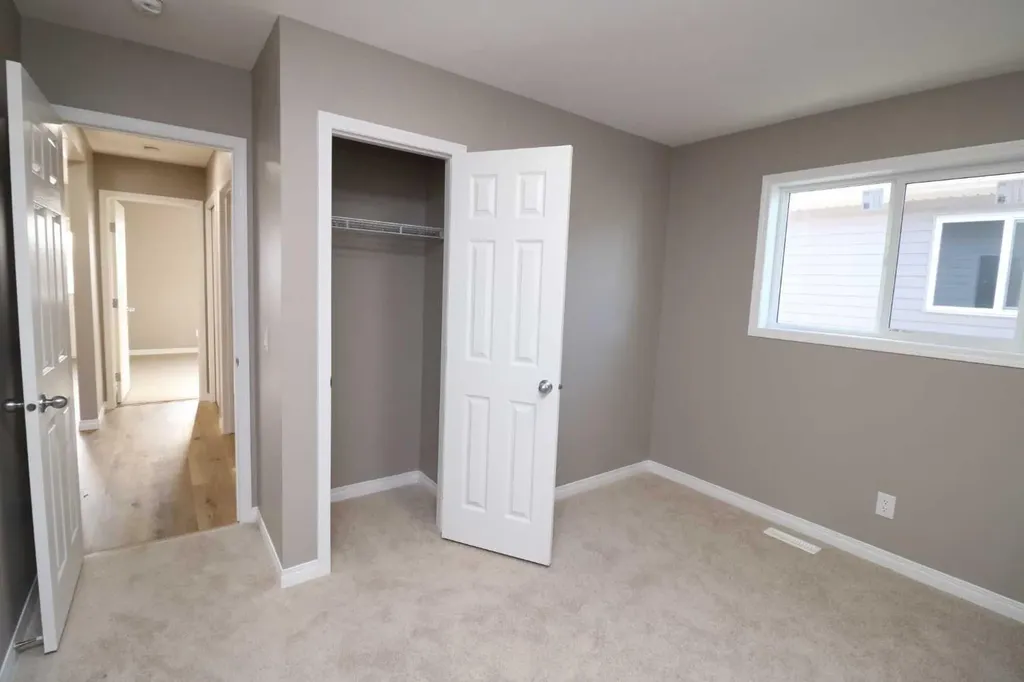 447 Henricks Drive Irricana AB T0M 1B0