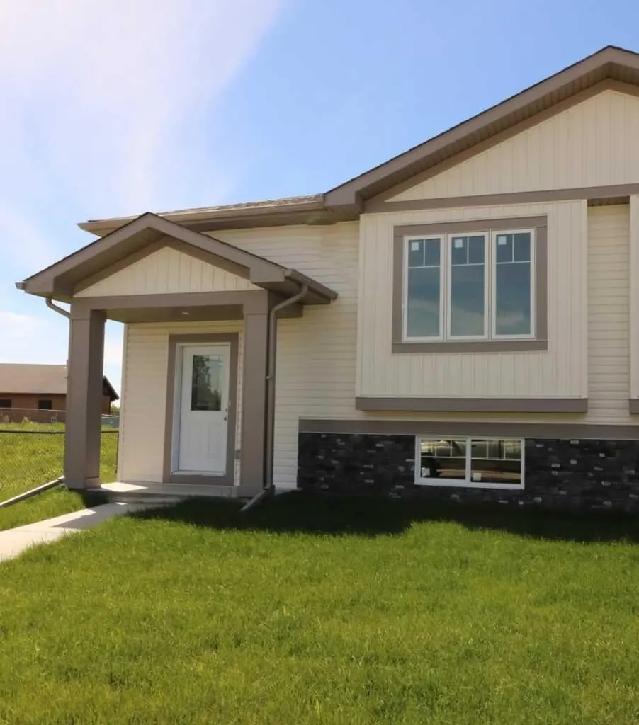 447 Henricks Drive Irricana AB T0M 1B0