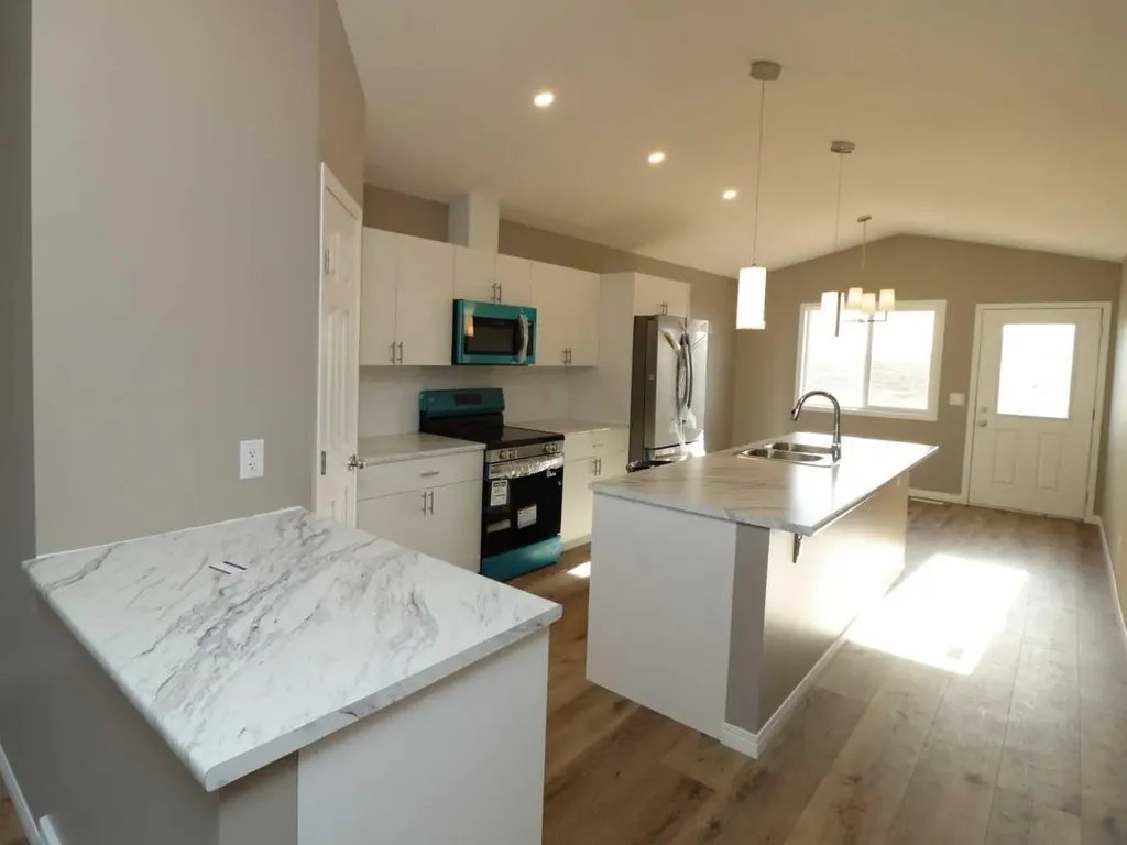 447 Henricks Drive Irricana AB T0M 1B0