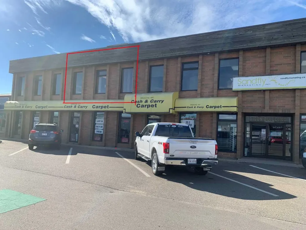 941 South Railway Street SE Medicine Hat AB T1A 2W3