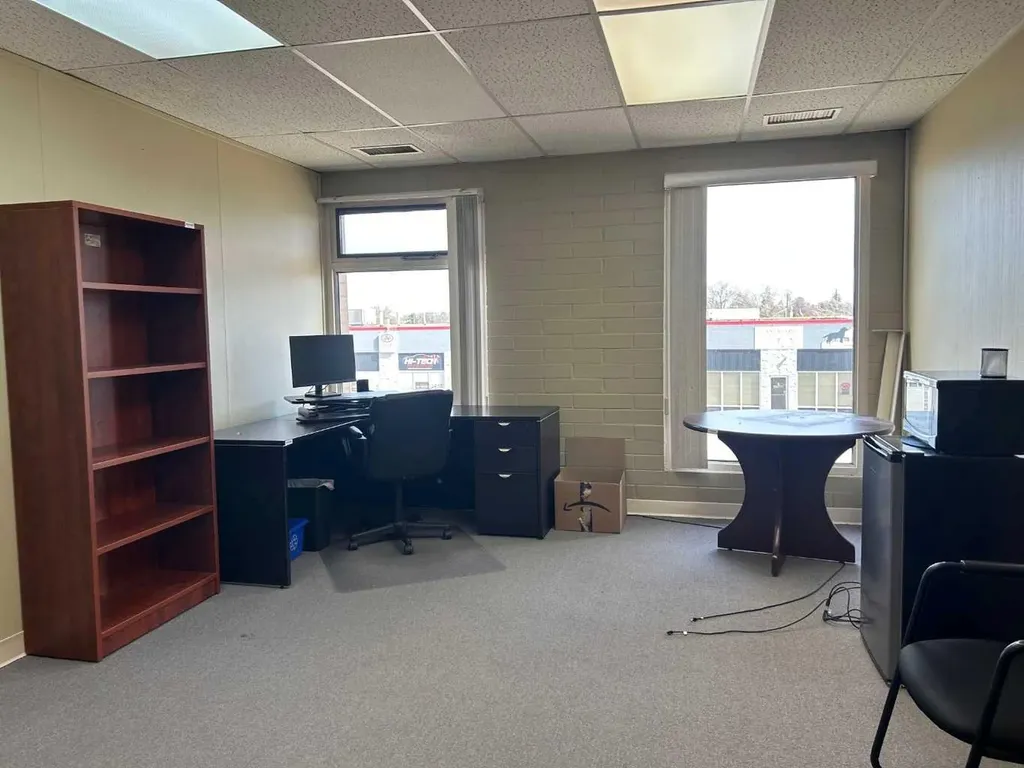 941 South Railway Street SE Medicine Hat AB T1A 2W3